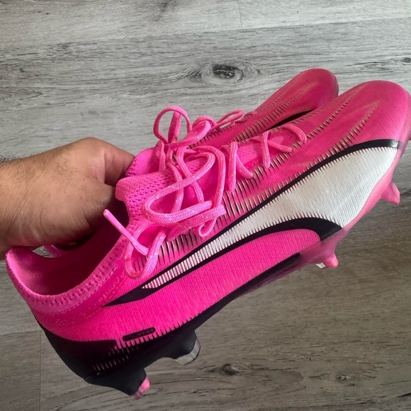 PUMA Ultra Ultimate FG/AG Adult Soccer Cleats 107744 01 PINK/BLACK Size 8.5 - Picture 1 of 7